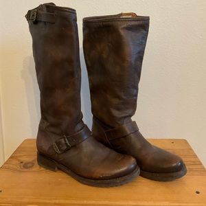Frye riding boots. Brown.